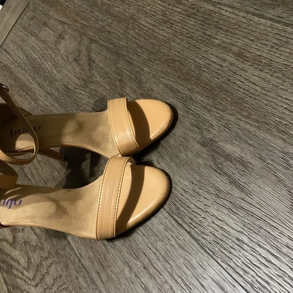 NWT BURJU Zoe True Nude shade 3 Classic Strappy Heeled Sandals | size 7 - Picture 6 of 11